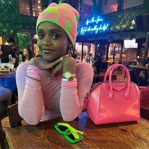Meet your Posher, Quaseemah